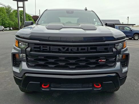 Used 2024 Chevrolet Silverado 1500 Custom Trail Boss AWD/4WD image 2