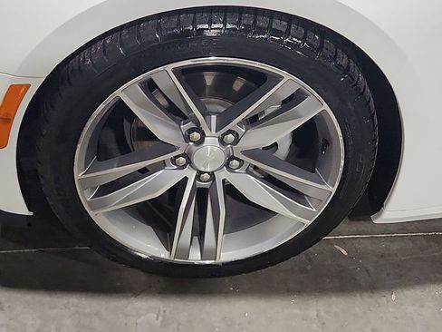 Used 2016 Chevrolet Camaro LT image 14