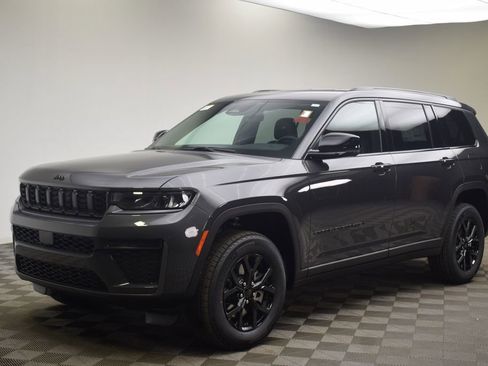 New 2026 Jeep Grand Cherokee L 4WD image 13