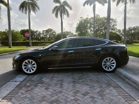 Used 2017 Tesla Model S 75D AWD/4WD image 15