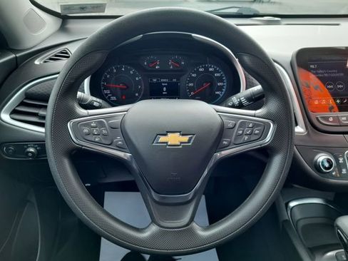 Used 2024 Chevrolet Malibu LT FWD image 13