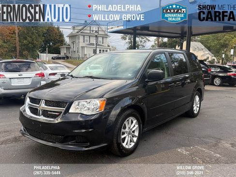 Used 2016 Dodge Grand Caravan SXT image 1