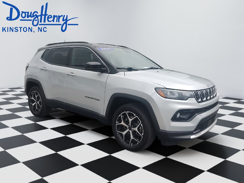 Used 2025 Jeep Compass Limited AWD/4WD image 7