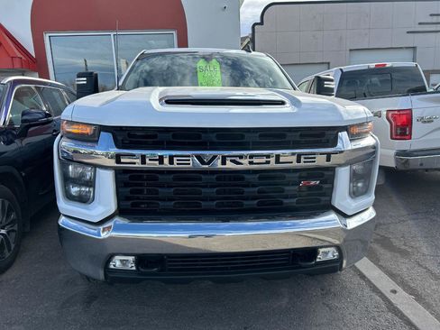Used 2022 Chevrolet Silverado 3500 LT w/ Convenience Package image 3
