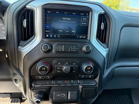 Used 2019 Chevrolet Silverado 1500 RST w/ All-Star Edition AWD/4WD image 28