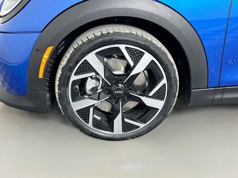 Certified 2025 MINI Cooper S image 22