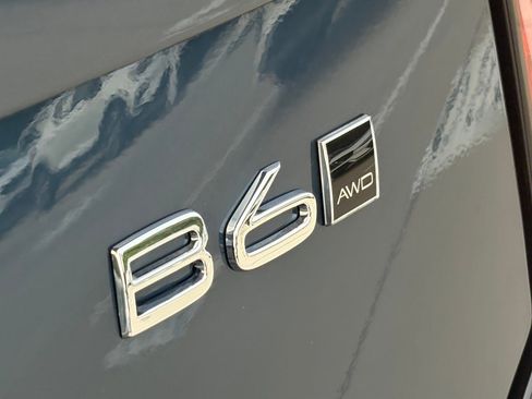 New 2026 Volvo XC90 B6 Plus w/ Protection Package Premier image 9