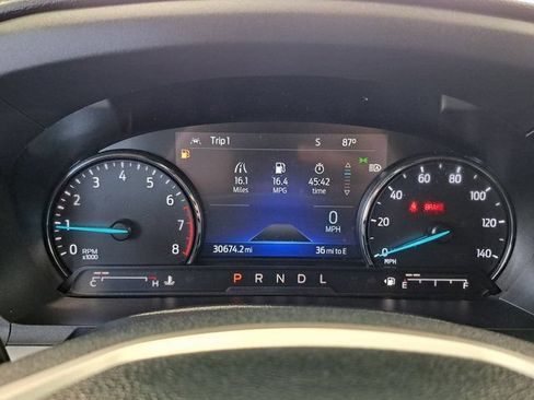 Used 2023 Ford Explorer XLT AWD/4WD image 9