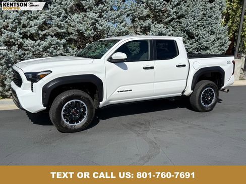 Used 2025 Toyota Tacoma TRD Off-Road image 1