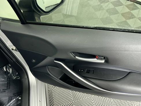 Used 2020 Toyota Corolla SE FWD image 29