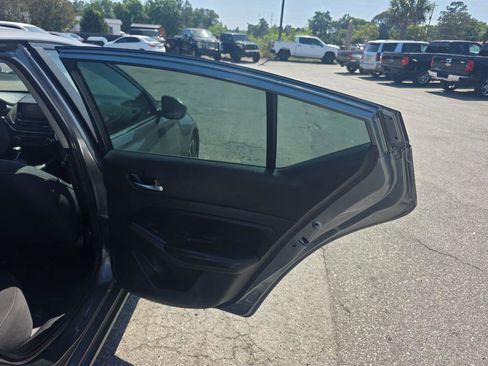 Used 2021 Nissan Altima 2.5 S image 12