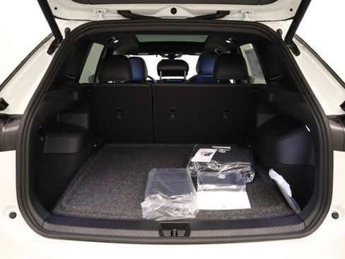New 2026 Volkswagen Tiguan SE R-Line AWD/4WD image 35