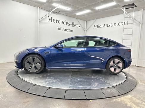 Used 2023 Tesla Model 3 Standard Range RWD image 4