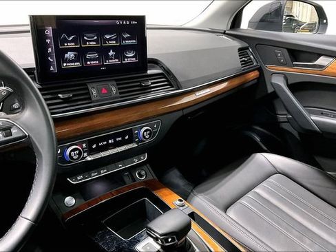 Used 2023 Audi Q5 2.0T Premium w/ Convenience Package image 6