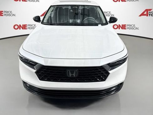 Used 2025 Honda Accord SE image 2