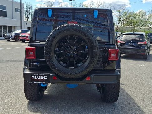 Used 2023 Jeep Wrangler Unlimited Sahara w/ Cold Weather Group image 6