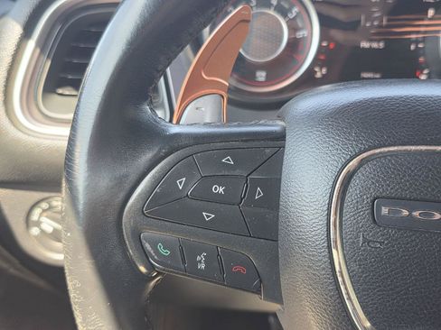 Used 2015 Dodge Challenger SXT RWD image 12