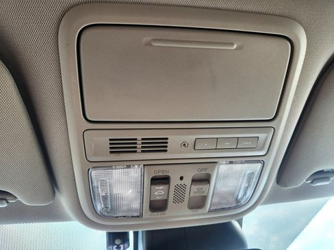 Used 2014 Honda Odyssey Touring Elite image 51