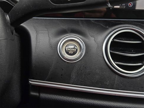 Used 2017 Mercedes-Benz E 300 image 23