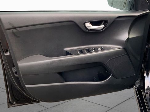 Used 2018 Kia Rio S FWD image 21