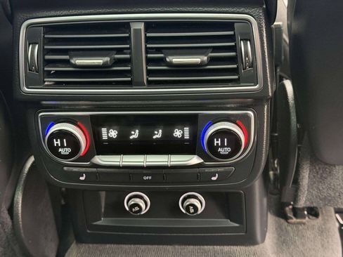 Used 2018 Audi Q7 3.0T Prestige w/ Prestige Package AWD/4WD image 34