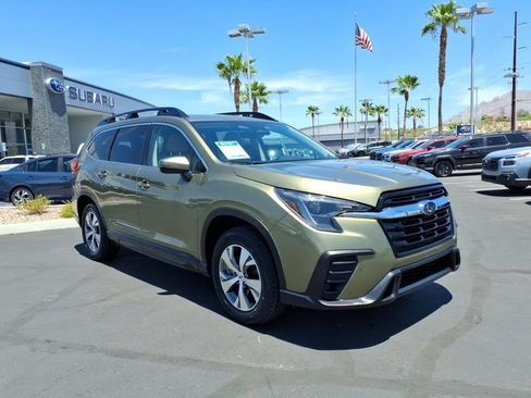 Used 2023 Subaru Ascent Premium w/ Convenience Package AWD/4WD image 2