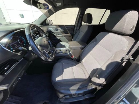 Used 2022 Chevrolet Traverse LT image 26