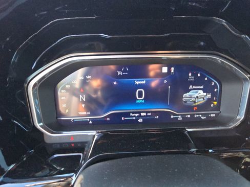 Used 2022 Chevrolet Silverado 1500 RST w/ Convenience Package II image 15