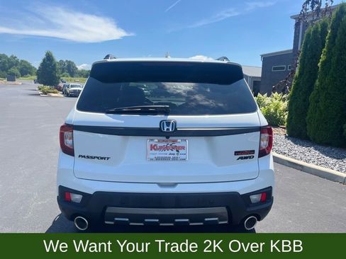 Used 2022 Honda Passport TrailSport image 4