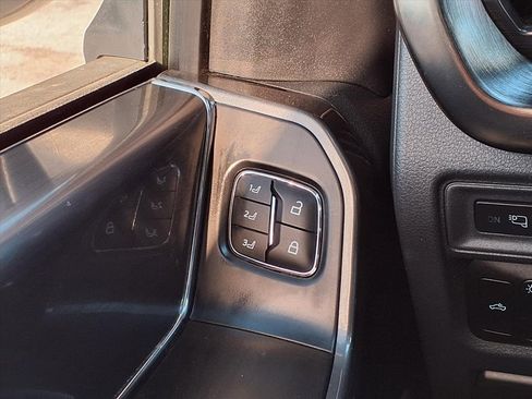 Used 2023 Ford F150 Lariat w/ Equipment Group 502A High image 39