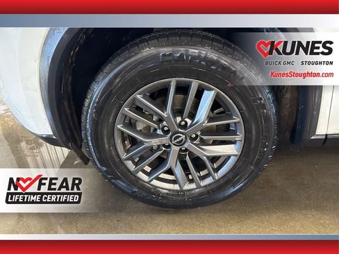 Used 2023 Nissan Rogue S image 16