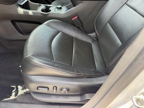 Used 2020 GMC Terrain SLT FWD image 29