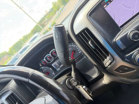 Used 2018 Chevrolet Silverado 2500 LTZ w/ Vortec Plus Package AWD/4WD image 21