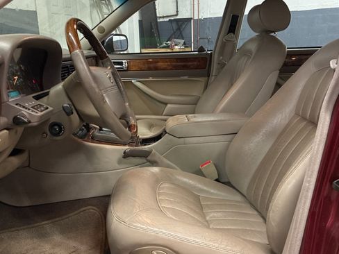 Used 1996 Jaguar XJ6 image 17