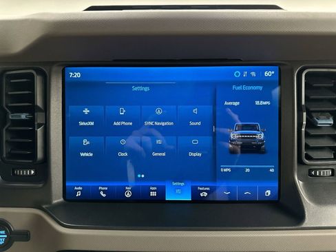 Used 2024 Ford Bronco Wildtrak image 13