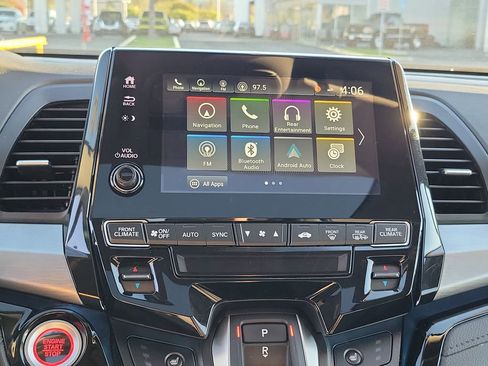 Used 2024 Honda Odyssey Touring image 9