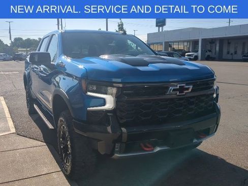 Certified 2023 Chevrolet Silverado 1500 ZR2 w/ Technology Package AWD/4WD image 9