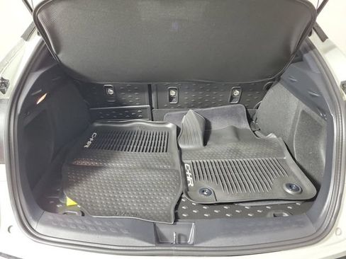 Used 2019 Toyota C-HR Limited FWD image 10