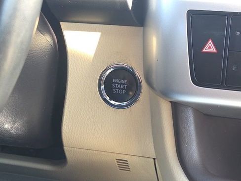 Used 2018 Toyota Highlander Limited image 46