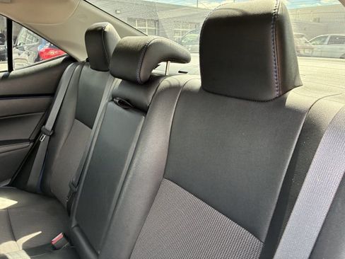 Used 2018 Toyota Corolla SE FWD image 14