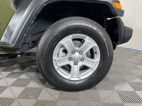 Used 2022 Jeep Wrangler Unlimited Sport AWD/4WD image 7