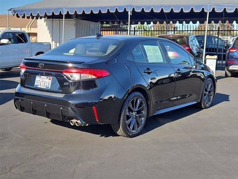 Used 2023 Toyota Corolla SE w/ SE Premium Package FWD image 30