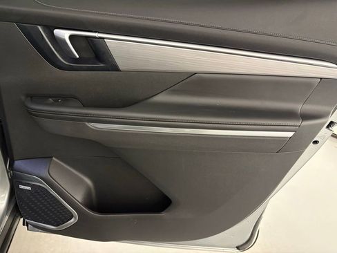 Used 2025 Buick Enclave Preferred FWD image 42