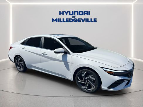 New 2026 Hyundai Elantra Limited FWD image 8