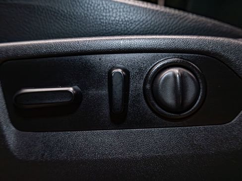 Used 2020 GMC Sierra 3500 Denali w/ Denali Ultimate Package image 22