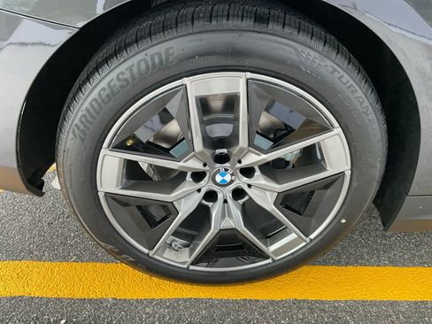Certified 2026 BMW 530i xDrive w/ Premium Package AWD/4WD image 22