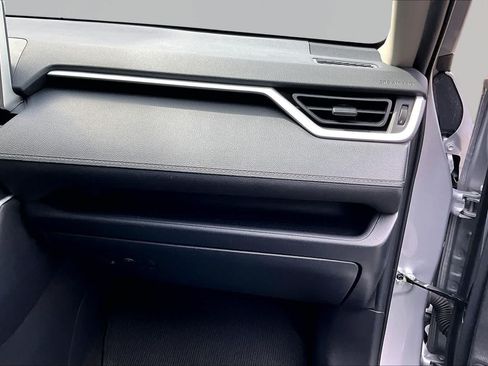 Certified 2025 Toyota RAV4 LE AWD/4WD image 19