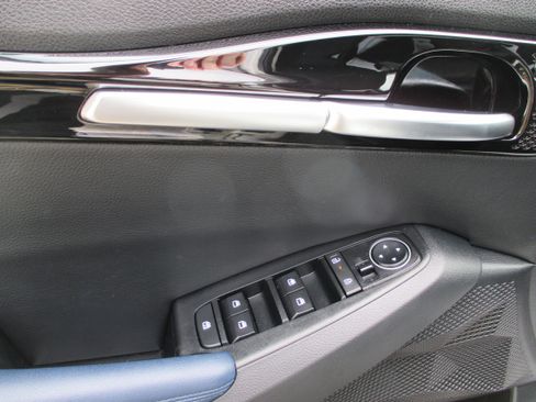 Used 2024 Kia Seltos S AWD/4WD image 12