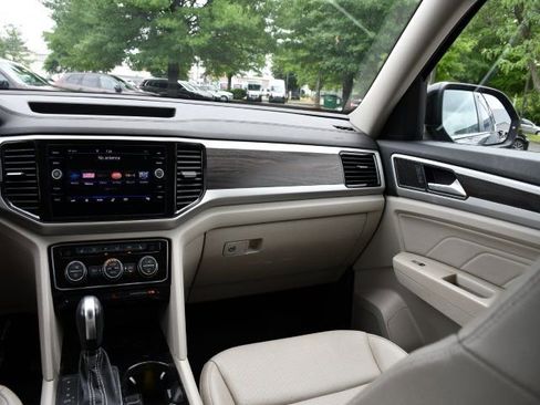 Used 2022 Volkswagen Atlas SE AWD/4WD image 17