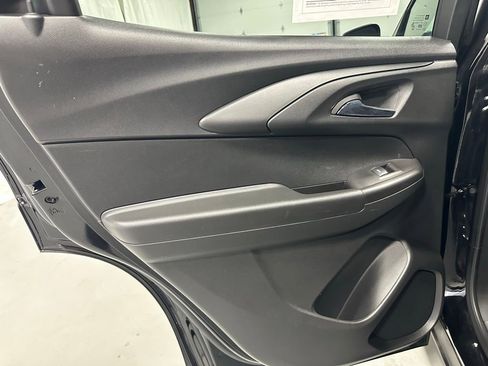 Used 2024 Chevrolet TrailBlazer LT w/ Convenience Package AWD/4WD image 43